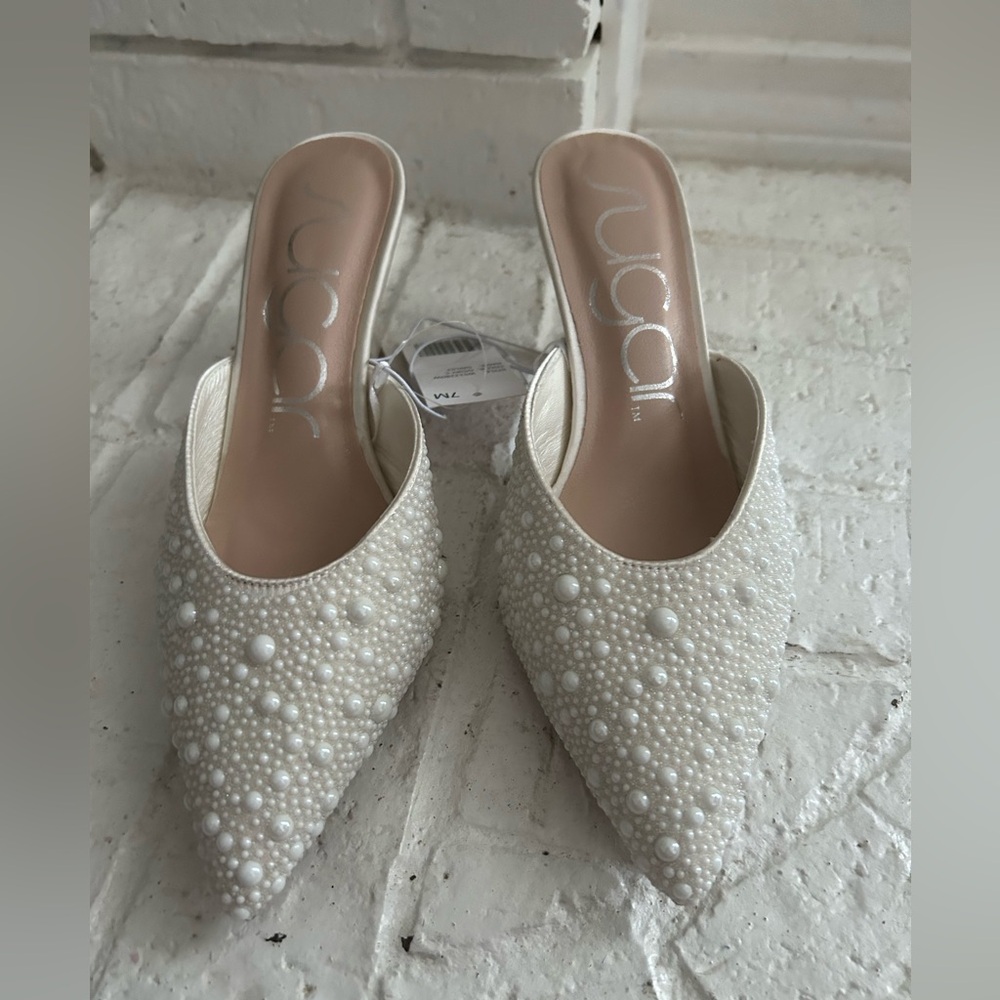 Sugar Women's Ivory Pearl-Embellished Pointed Mule